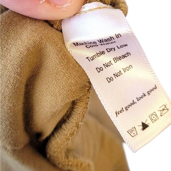 Richer Poorer Men's Mustard Yellow Jersey Knit Shorts Size M - Picture 5 of 6